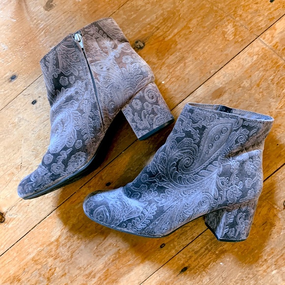 dsw velvet boots
